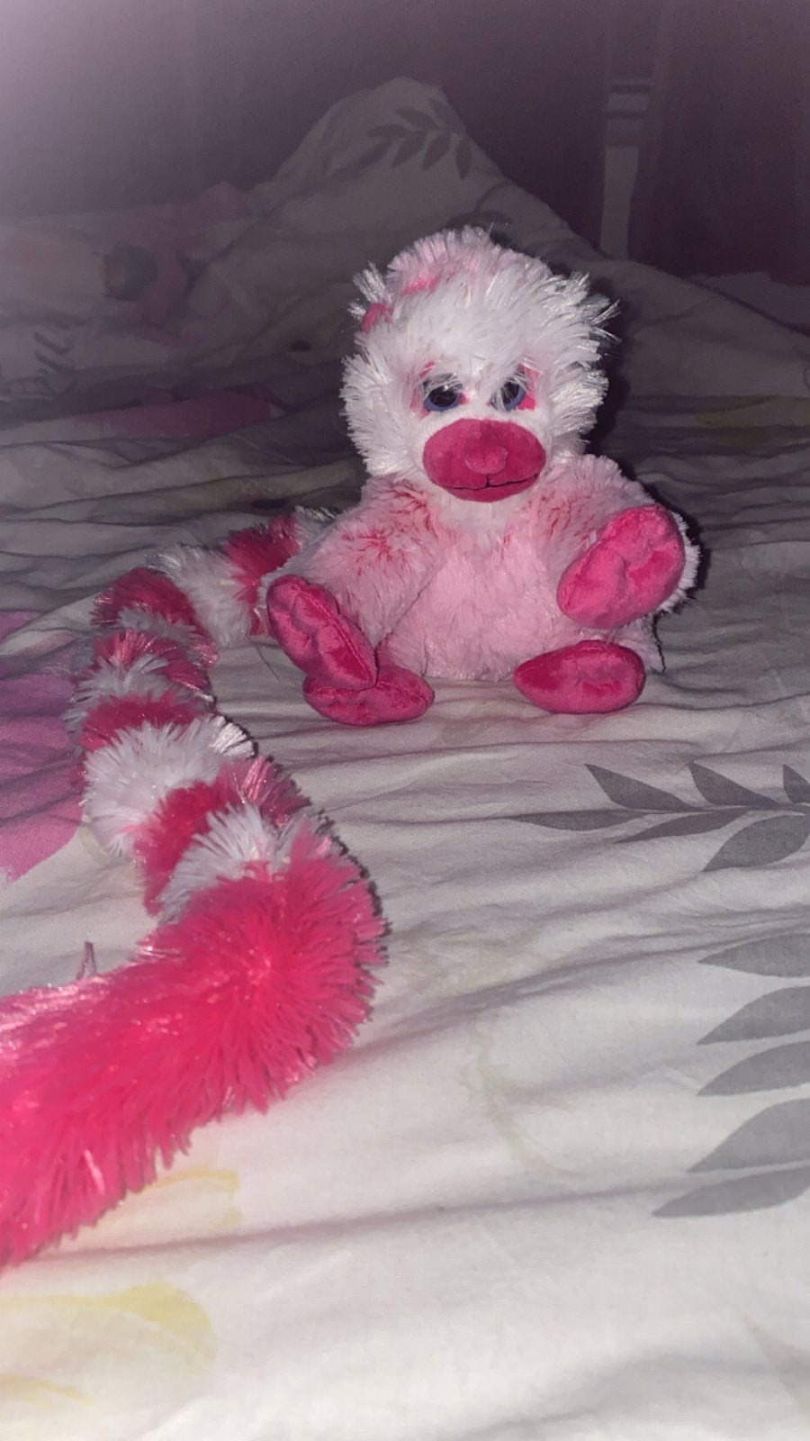 Roze pluche aap met lange staart - knuffel, Gebruikt, Ophalen of Verzenden, Middelgroot (20 tot 80 cm), Roze