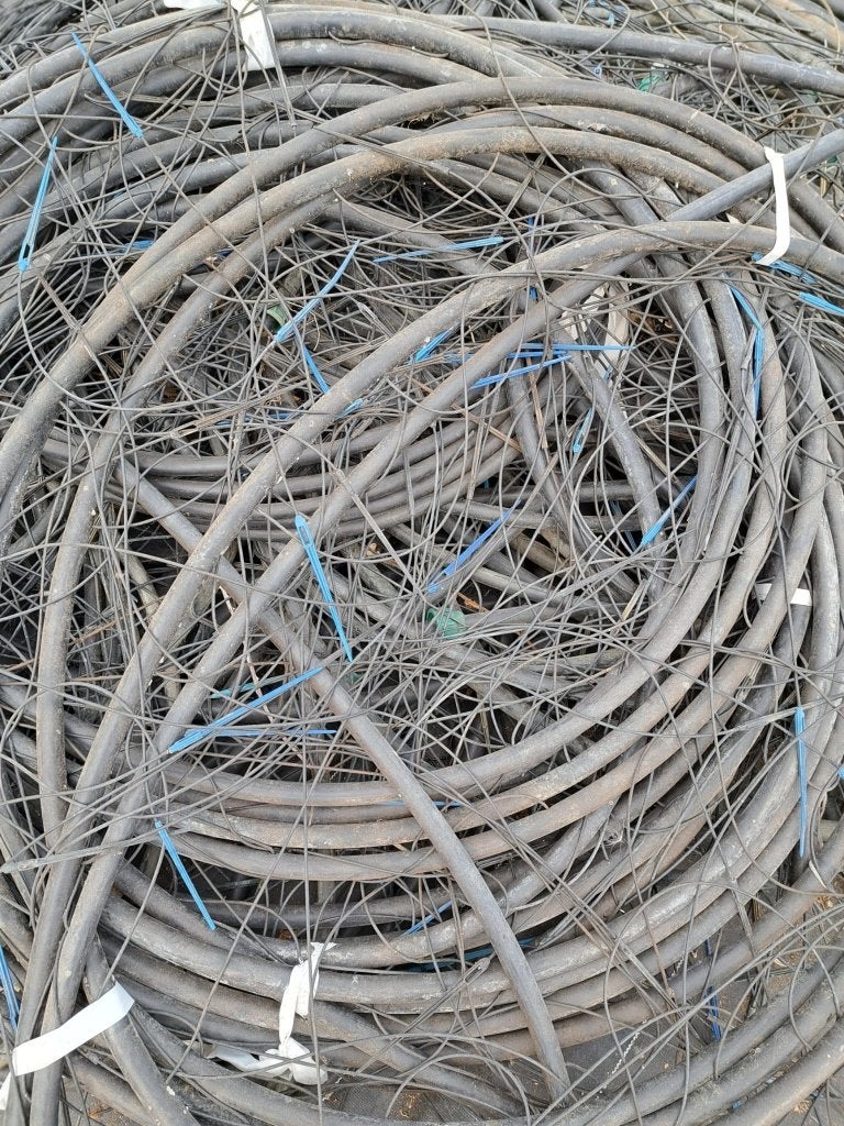 Gratis af te halen: Grote partij druppelslangen, Ophalen, Gebruikt, Tuincentrum de Triemen, Kwekerij@detriemen.com