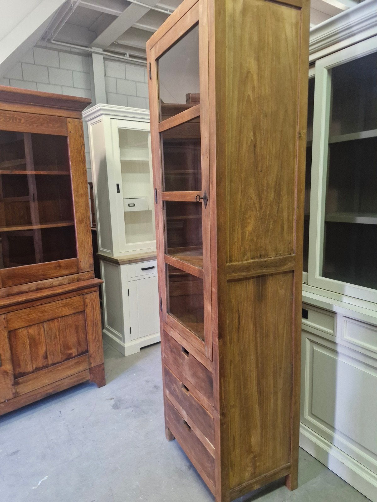 Een mooie houten vitrinekast, Ophalen, -, 200 cm of meer, -