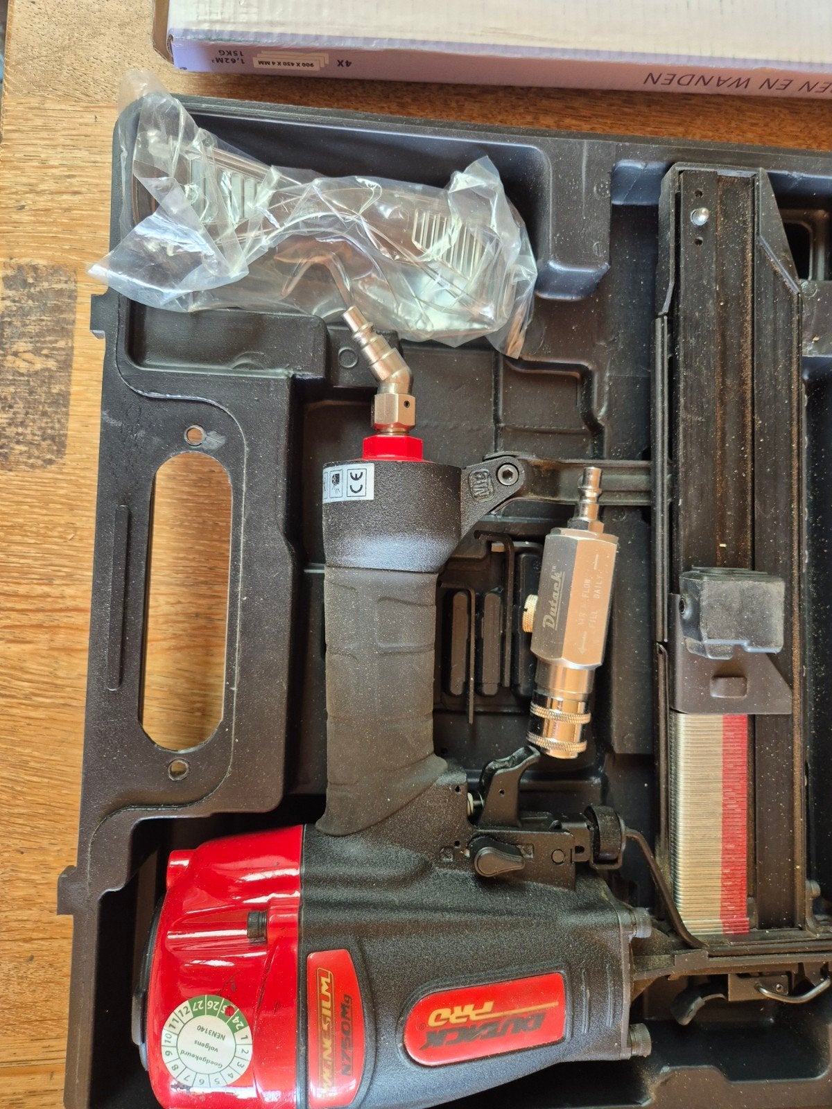 Dutack Pro N750Mg pneumatische tacker / lucht tacker, Ophalen of Verzenden, Gebruikt