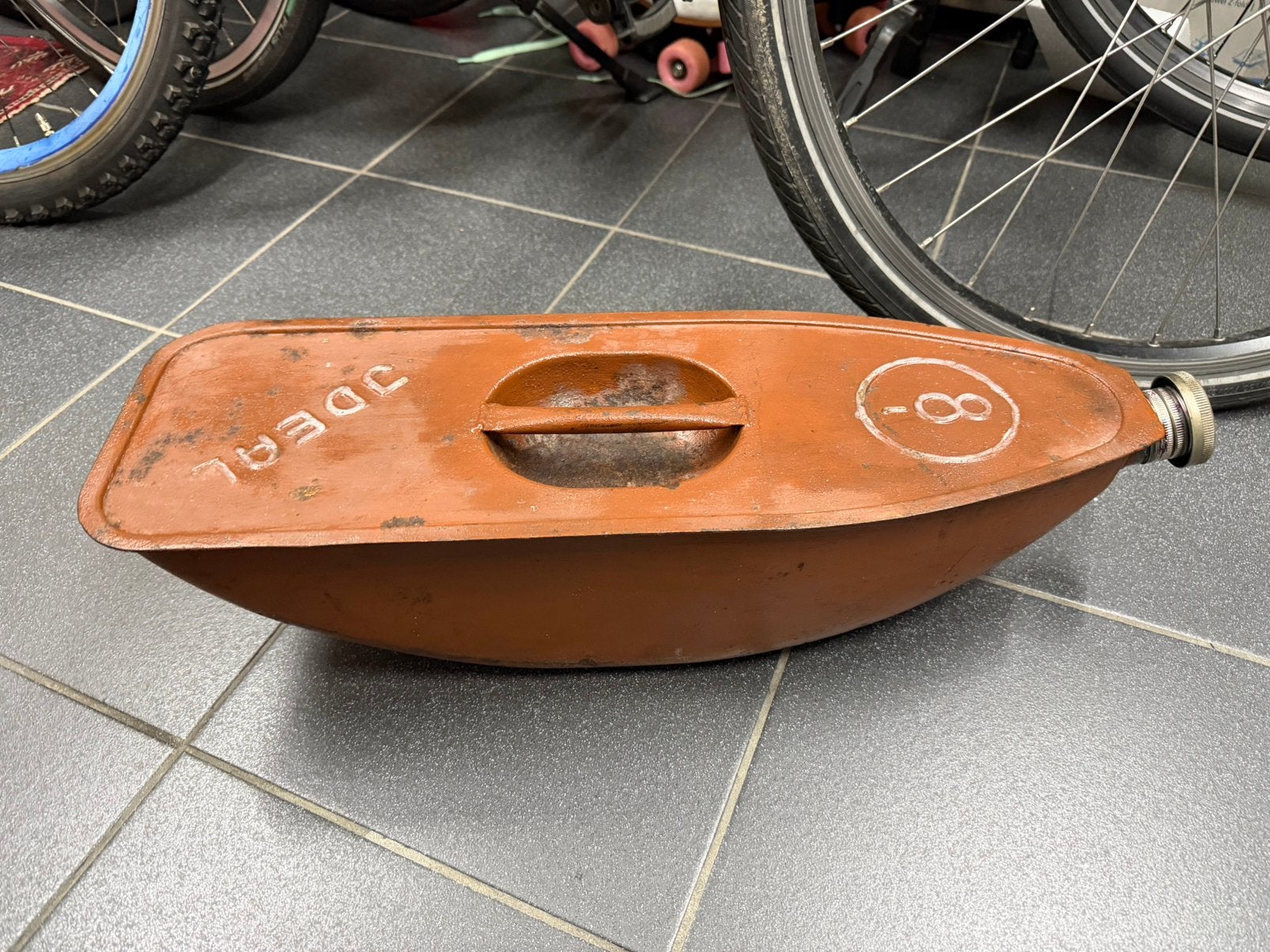 Volkswagen vw Reservewiel benzine tankje jerrycan zeldzaam, Ophalen of Verzenden, Gebruikt, Ferrari