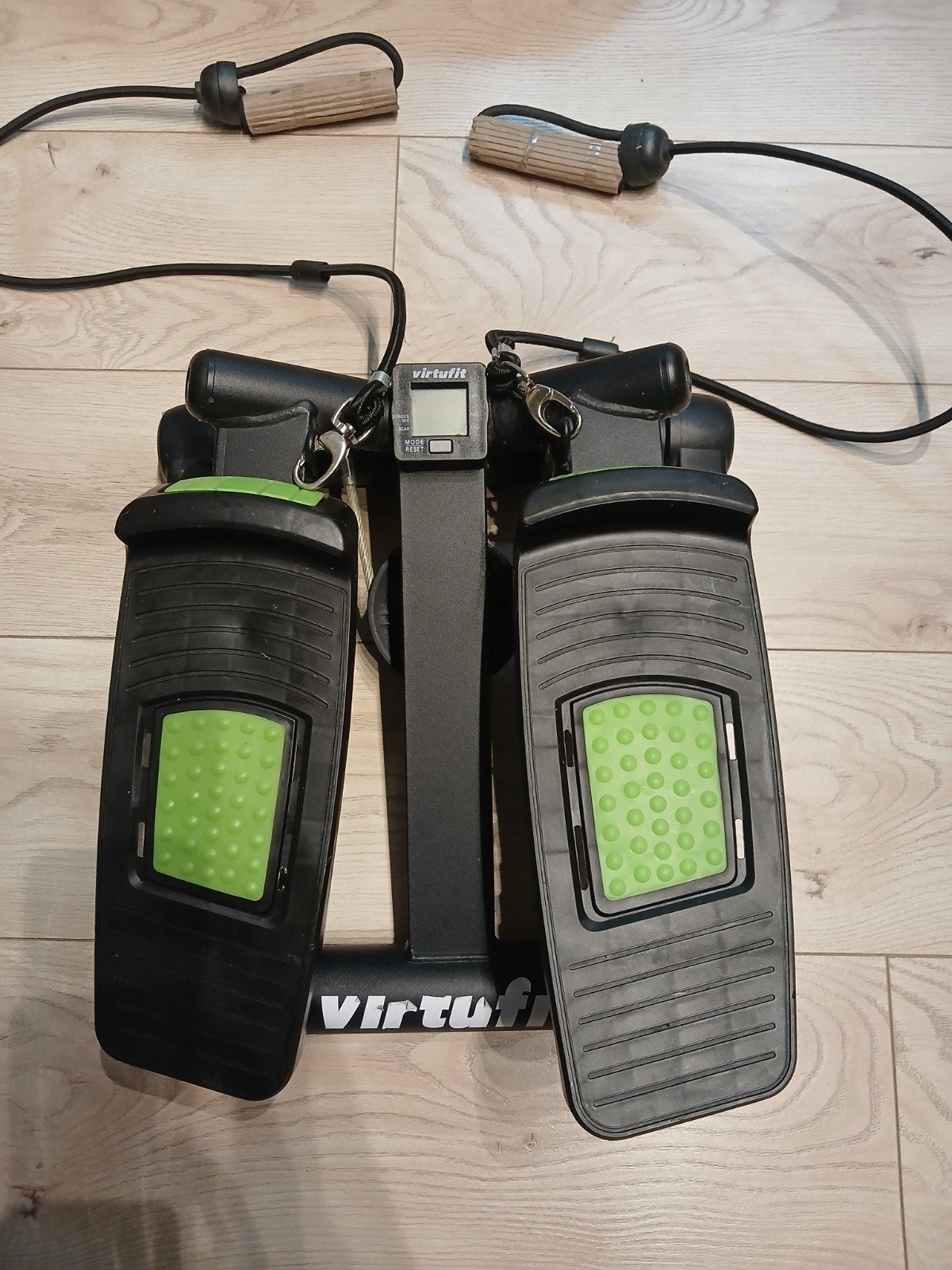 Stepper van VirtuFit, Ophalen, Benen, Stepapparaat