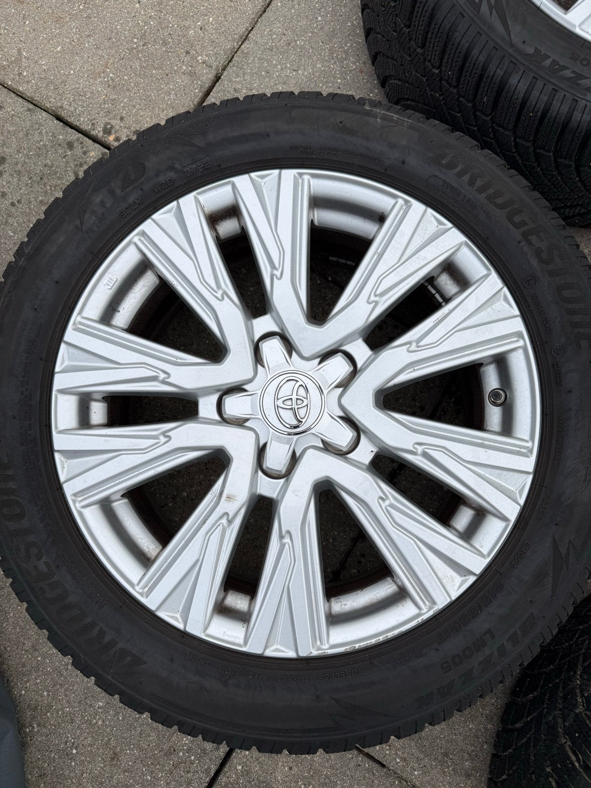 Originele Toyota Yaris Cross 17” winterset TPMS Bridgestone, Auto-onderdelen, Banden en Velgen, Ophalen, Banden en Velgen, 17 inch