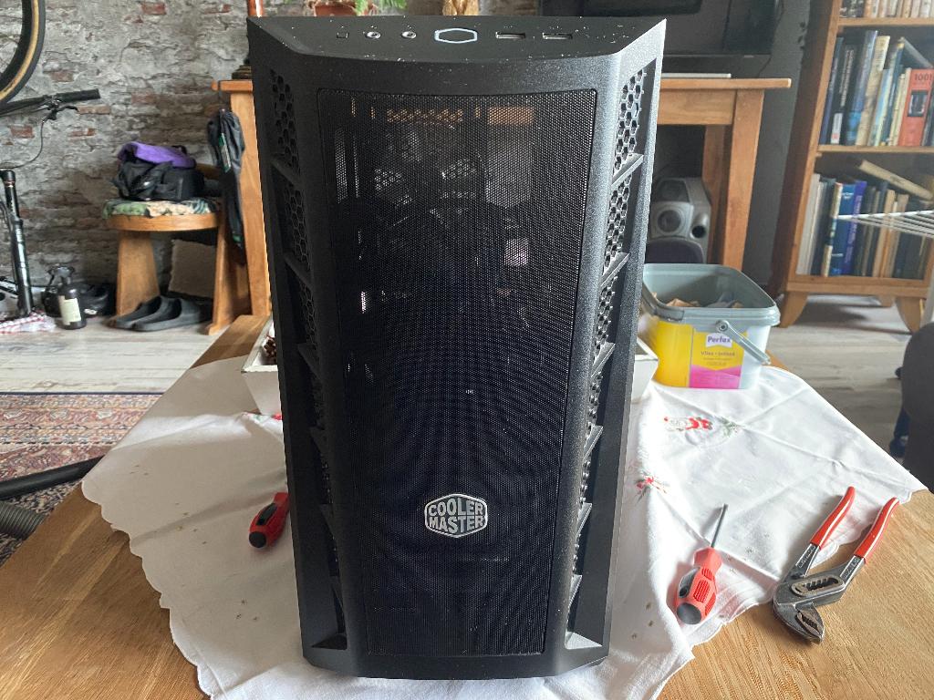 Cooler Master masterbox mb320L pc-case, Computers en Software, Computerbehuizingen, Zo goed als nieuw, Ophalen