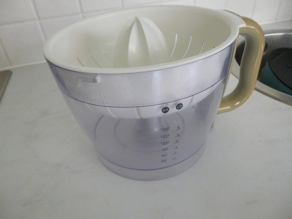 Kenwood multipro citruspers opzetstuk/reserveonderdeel., Kunststof, Ophalen of Verzenden, Wit, Overige merken