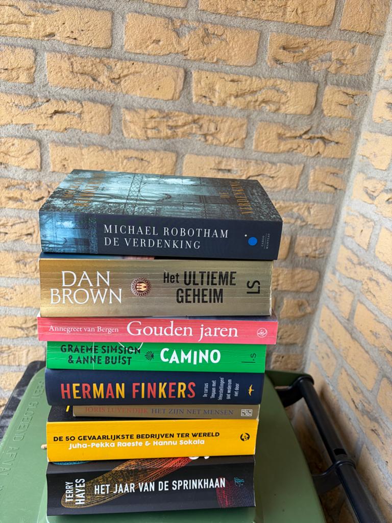 Boekenpakket: 7 diverse titels van bekende auteurs, Muziek en Instrumenten, Accordeons, Ophalen, Zo goed als nieuw