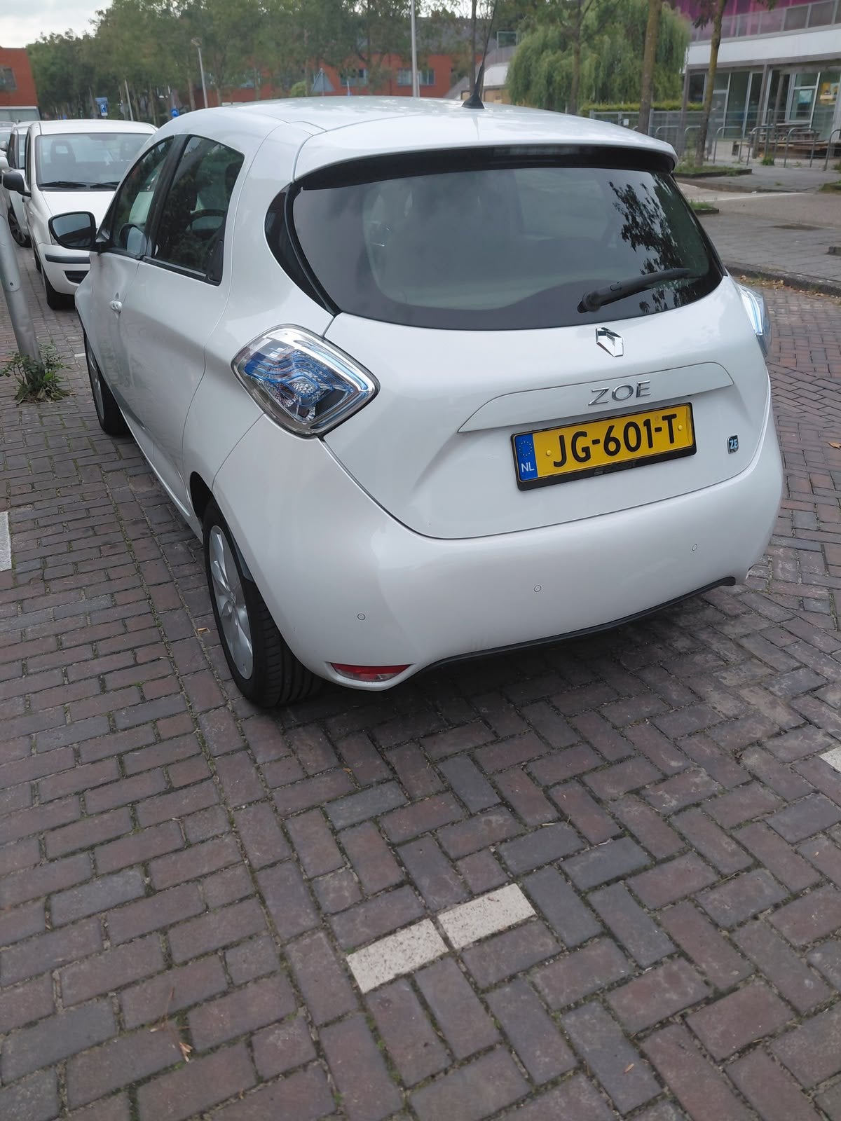 Hele nette Renault ZOE E 2016 Wit Q210 ZEN Quickcharge, Auto's, Stof, 58 pk, Origineel Nederlands, Elektrisch