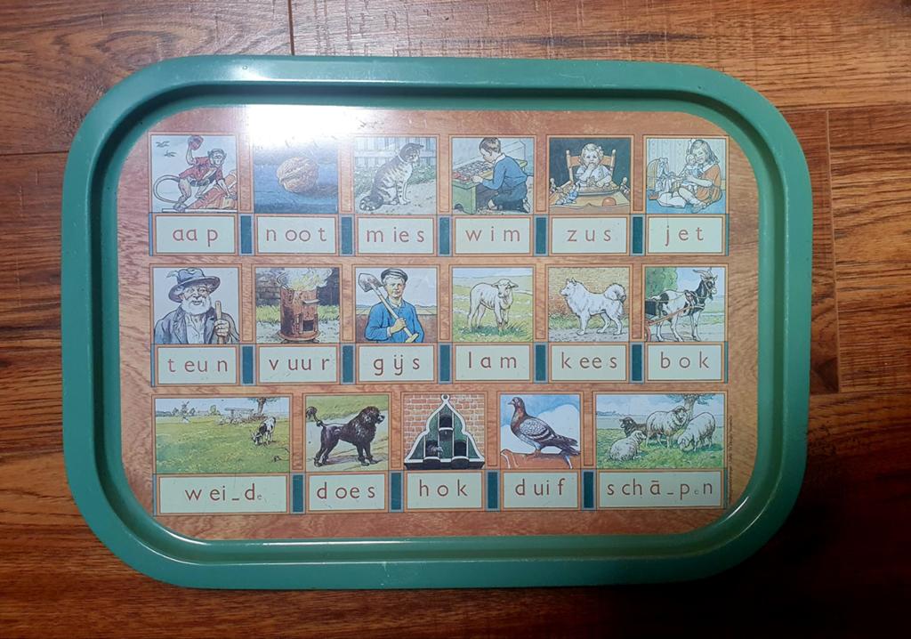 Vintage metalen dienblad Aap Noot Mies - Educatief, Ophalen of Verzenden, Gebruikt, Rechthoekig, Metaal