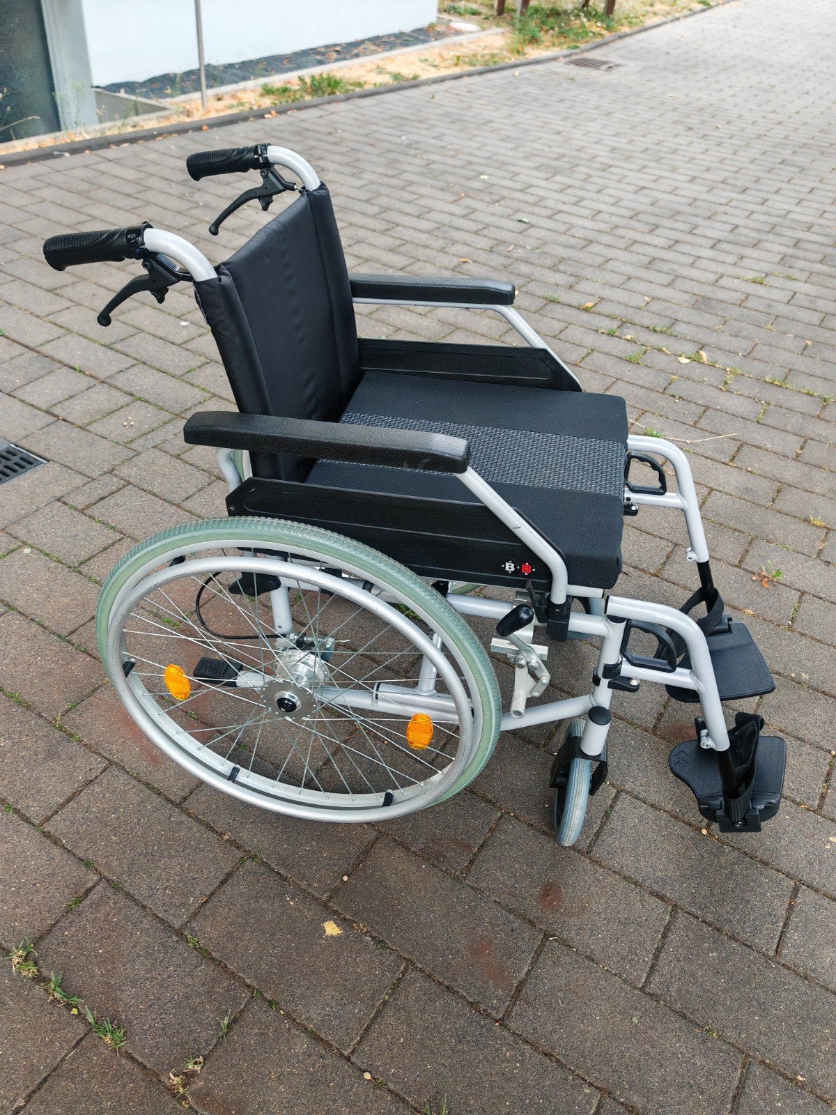 Opvouwbare rolstoel met zitkussen, Ophalen, Inklapbaar, Gebruikt, Handbewogen rolstoel