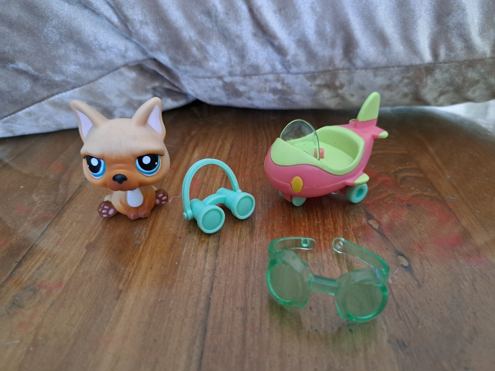 Littlest Pet Shop 2010 French Bulldog 1847 hond vliegtuig, Ophalen of Verzenden, Zo goed als nieuw