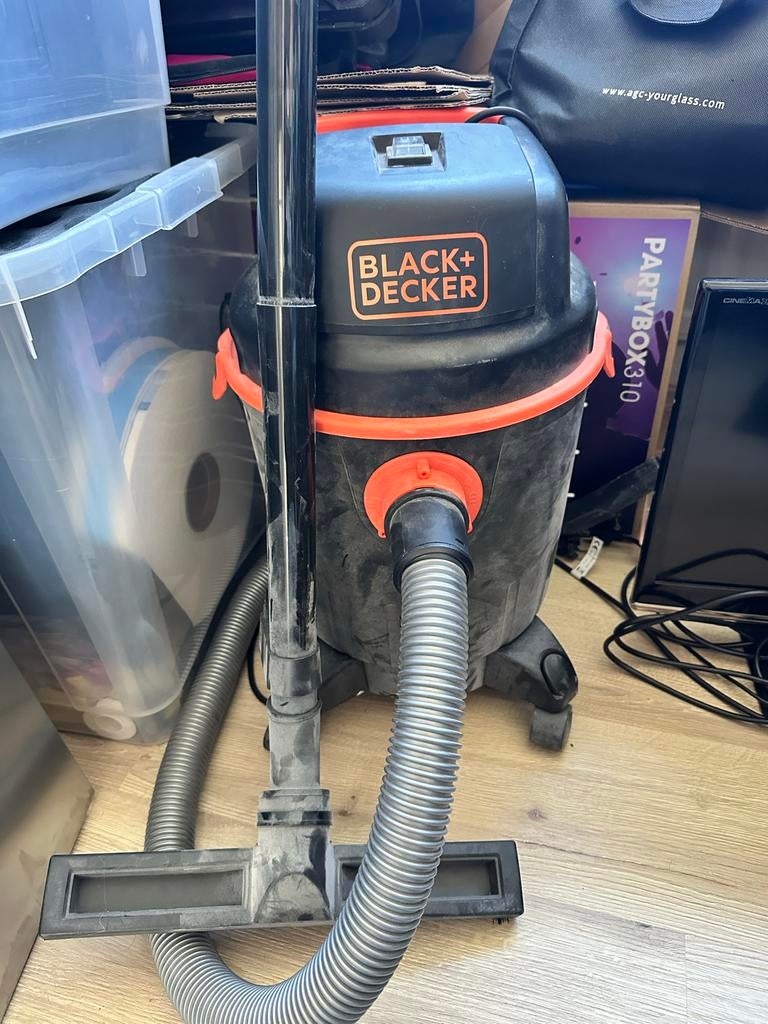 Black+Decker Bouwstofzuiger - Krachtige Nat/Droog Zuiger, Witgoed en Apparatuur, Stofzuigers, Ophalen, Gebruikt, Waterstofzuiger