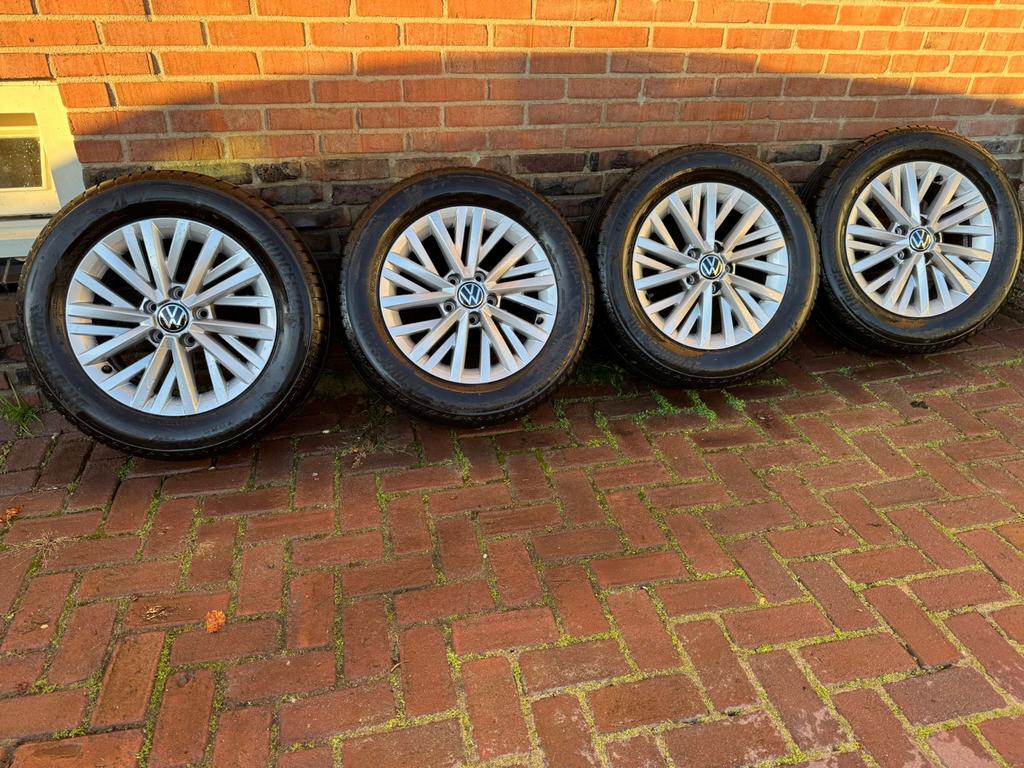 VW T-Roc velgen met Bridgestone zomerbanden, Auto-onderdelen, Banden en Velgen, Ophalen, 16 inch, Banden en Velgen, Personenwagen