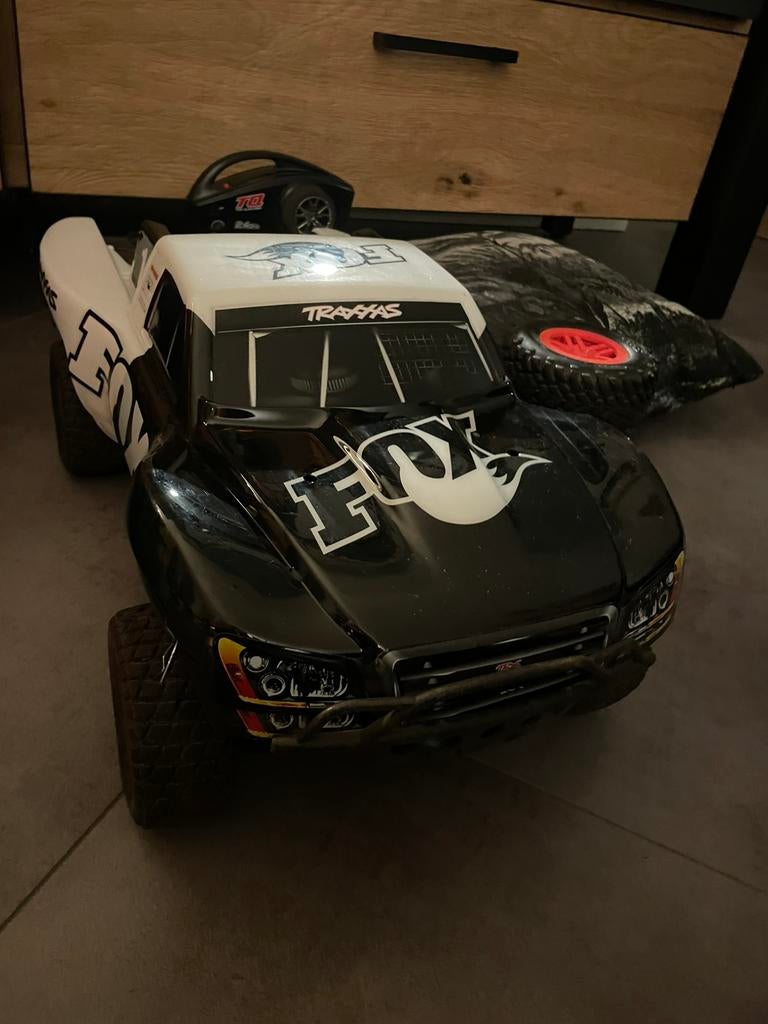 Traxxas Slash 4x4 Hobbywing combo (zo goed als nieuw), Elektro, Auto offroad, Ophalen of Verzenden, Zo goed als nieuw