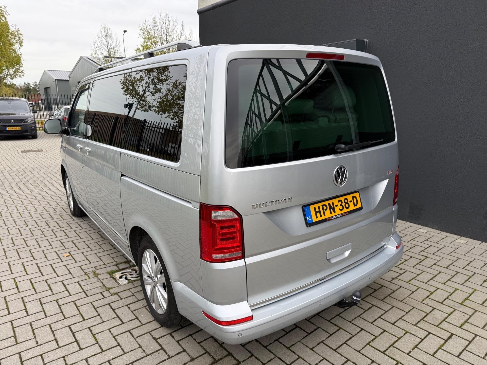 Volkswagen Transporter Multivan 2.0 TDI T6 204PK Highline Xe, Gebruikt, Leder, Bedrijf, Diesel