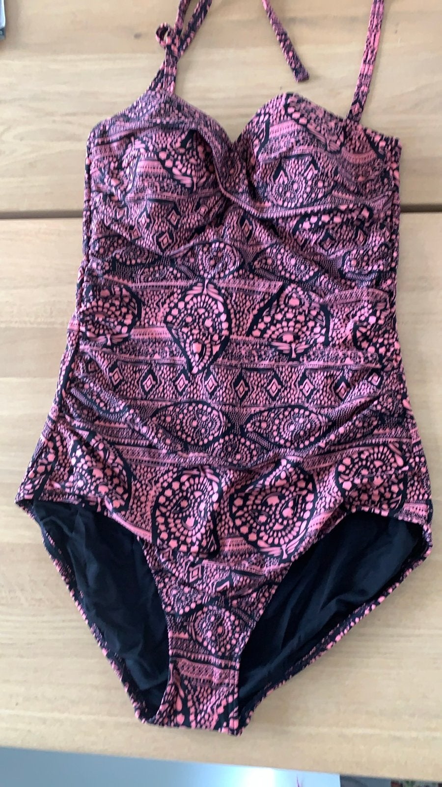 Nieuw Beachwave Strapless Badpak Zwart Roze Shaping, Kleding | Dames, Badmode en Zwemkleding, Ophalen of Verzenden, Nieuw, Zwart