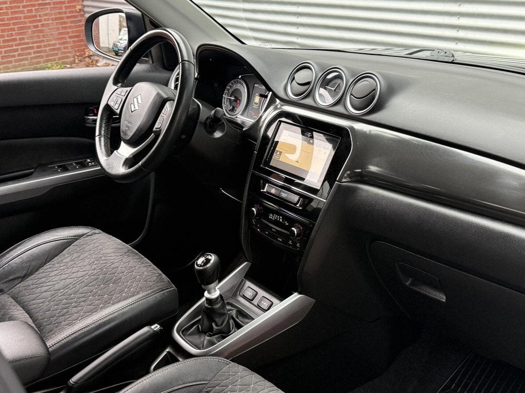 Suzuki Vitara 1.4 Hybrid Turbo Camera Led Cruise Navi Pdc 20, Auto's, Voorwielaandrijving, Startonderbreker, Gebruikt, 4 cilinders