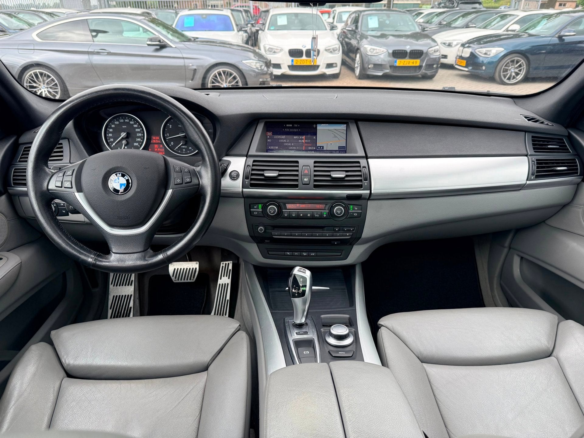 BMW X5 XDrive48i|Nieuwe Ketting + Klepseals|Keyless|Head Up|, Auto's, Gebruikt, Bi-Xenon koplampen, 138 €/maand, 4799 cc