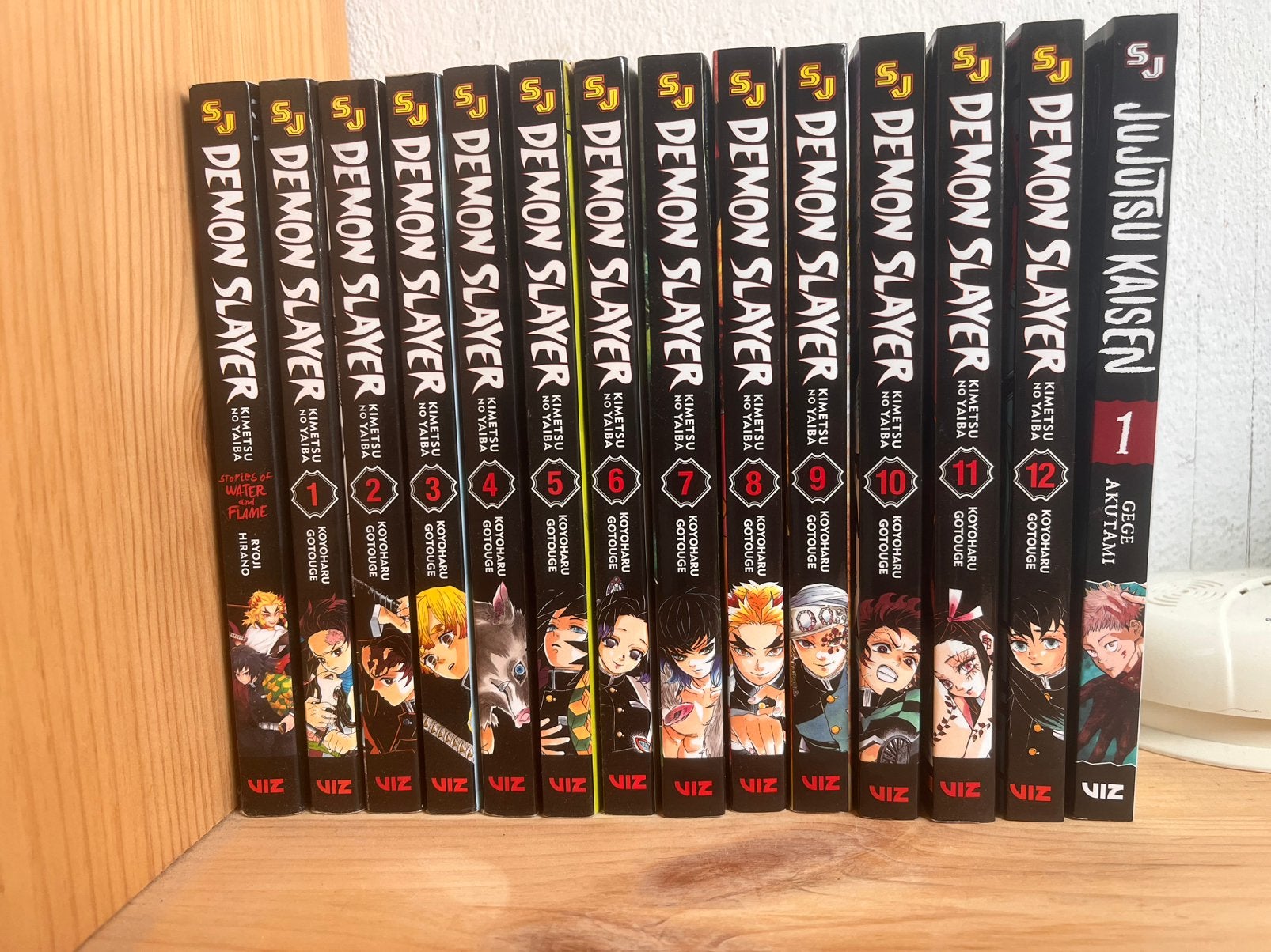Demon Slayer manga set 1-12 +  Special Flame & Water Hashira, Boeken, Complete serie of reeks, Ophalen, Zo goed als nieuw, Japan (Manga)
