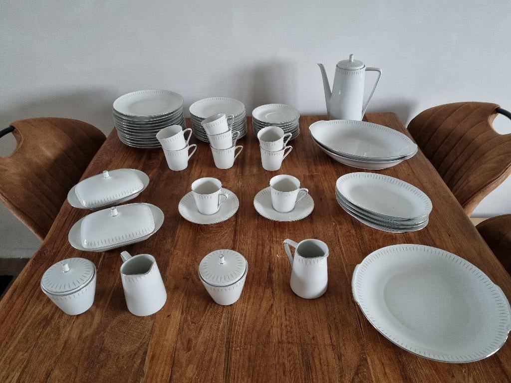 Te koop compleet servies, Ophalen of Verzenden, Zo goed als nieuw, Overige stijlen, Porselein