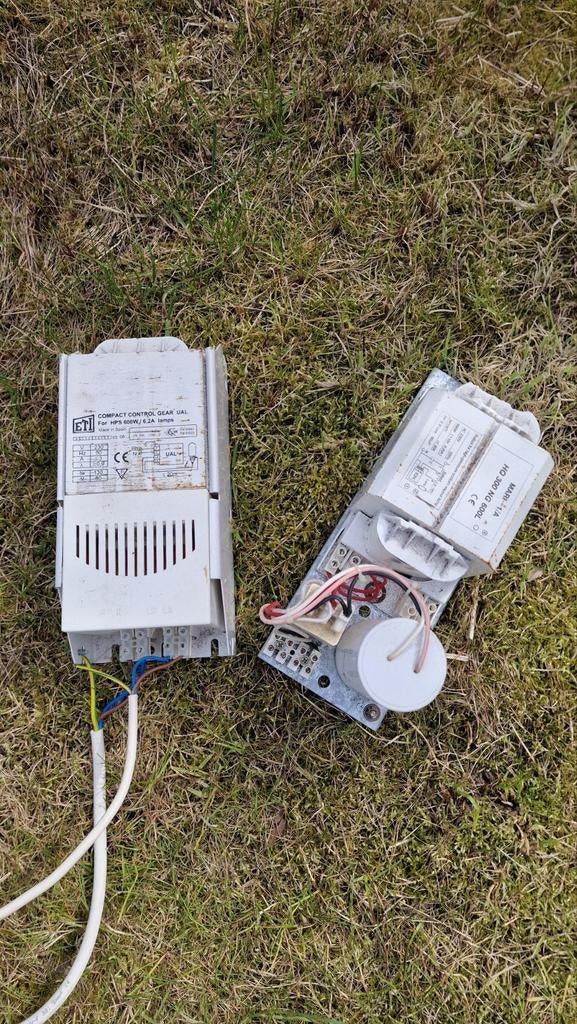 2 VSA's 600 watt voor HPS lampen, Ophalen, Gebruikt, Industrieel