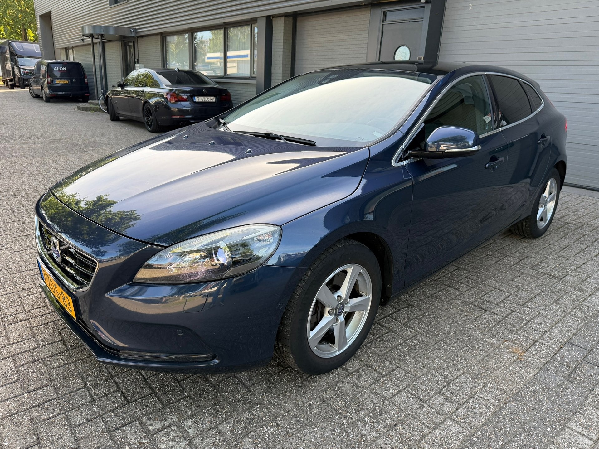 Volvo V40 2.0 D4 Ocean Race Business, Auto's, Gebruikt, Blauw, 30 km/l, V40