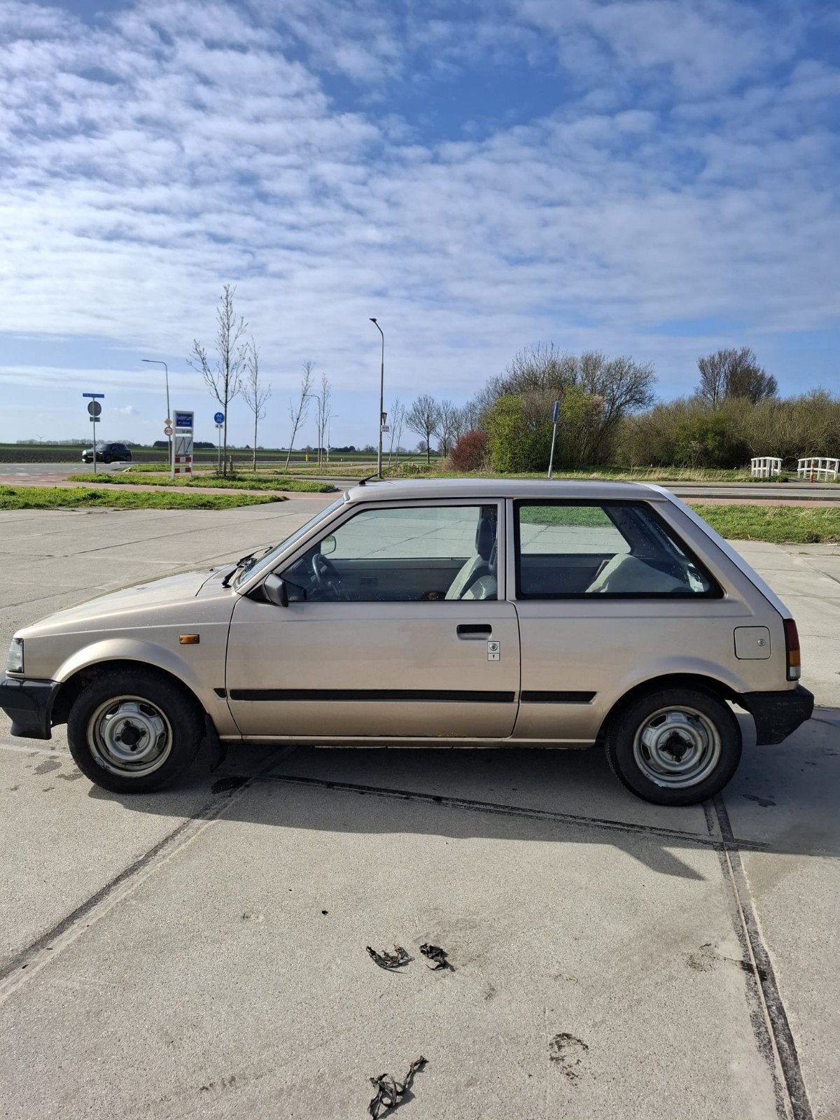 oldtimer auto's Nette Japanse Daihatsu charade 1.0 3, foto 6