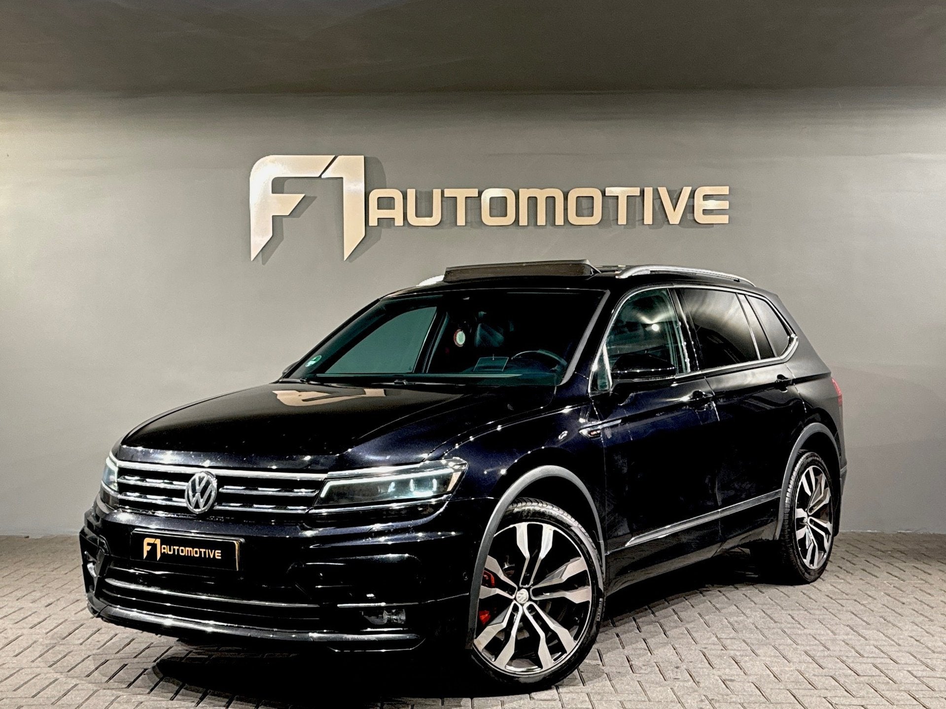 Volkswagen Tiguan Allspace 2.0 TSI 4M 3 x R Line Pano|Memory, Auto's, Dealer onderhouden, Gebruikt, 4 cilinders, 1984 cc