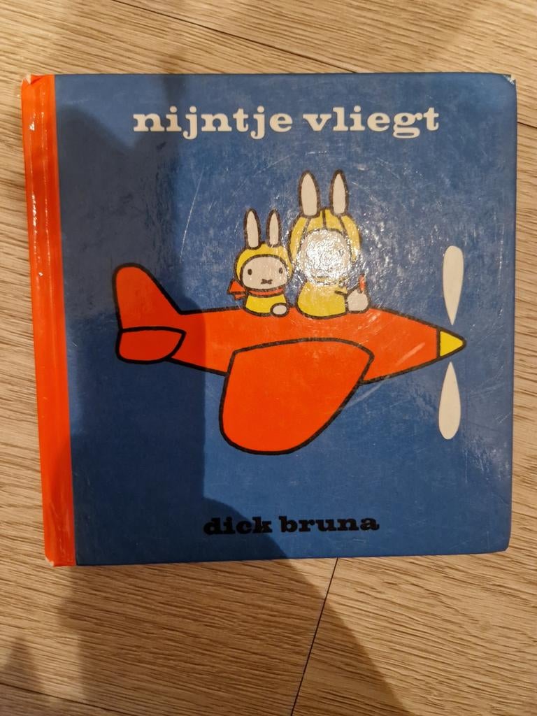 Dick Bruna - Nijntje vliegt, Boeken, Ophalen of Verzenden, Gelezen, Dick Bruna, Sprookjes