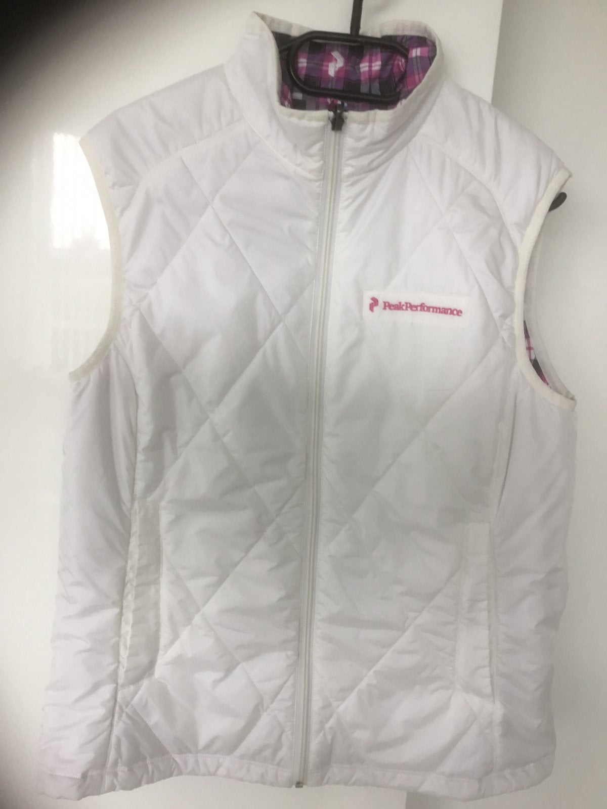 Peak Performance Bodywarmer - Wit/Roze Geruit, Verzenden, Zo goed als nieuw, Maat 38/40 (M), Wit