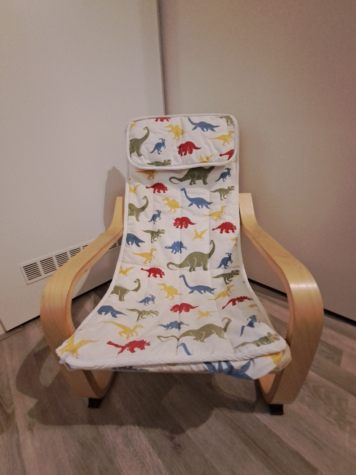 Ikea stoel met dinosaurusprint 2x, Kinderen en Baby's, Ophalen of Verzenden, Gebruikt, Overige typen