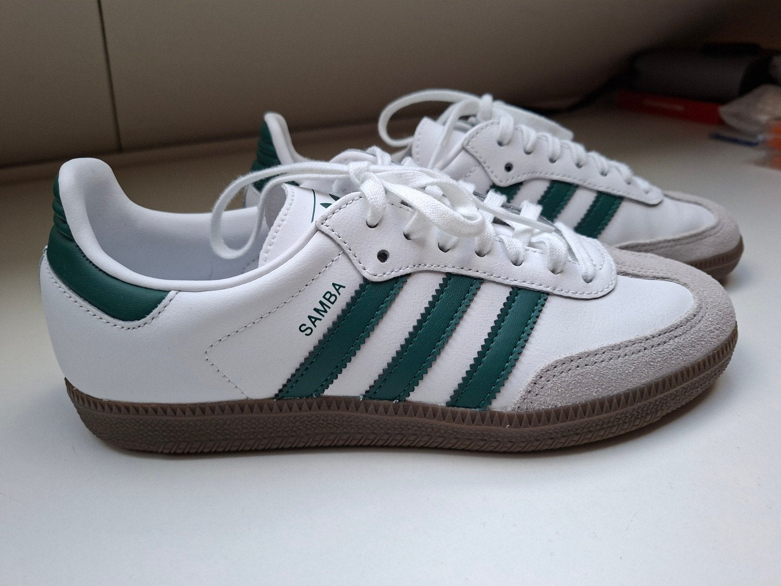 Adidas Samba sneakers - Wit met donkergroen maat 38 2/3, Adidas, Wit, Ophalen of Verzenden, Zo goed als nieuw