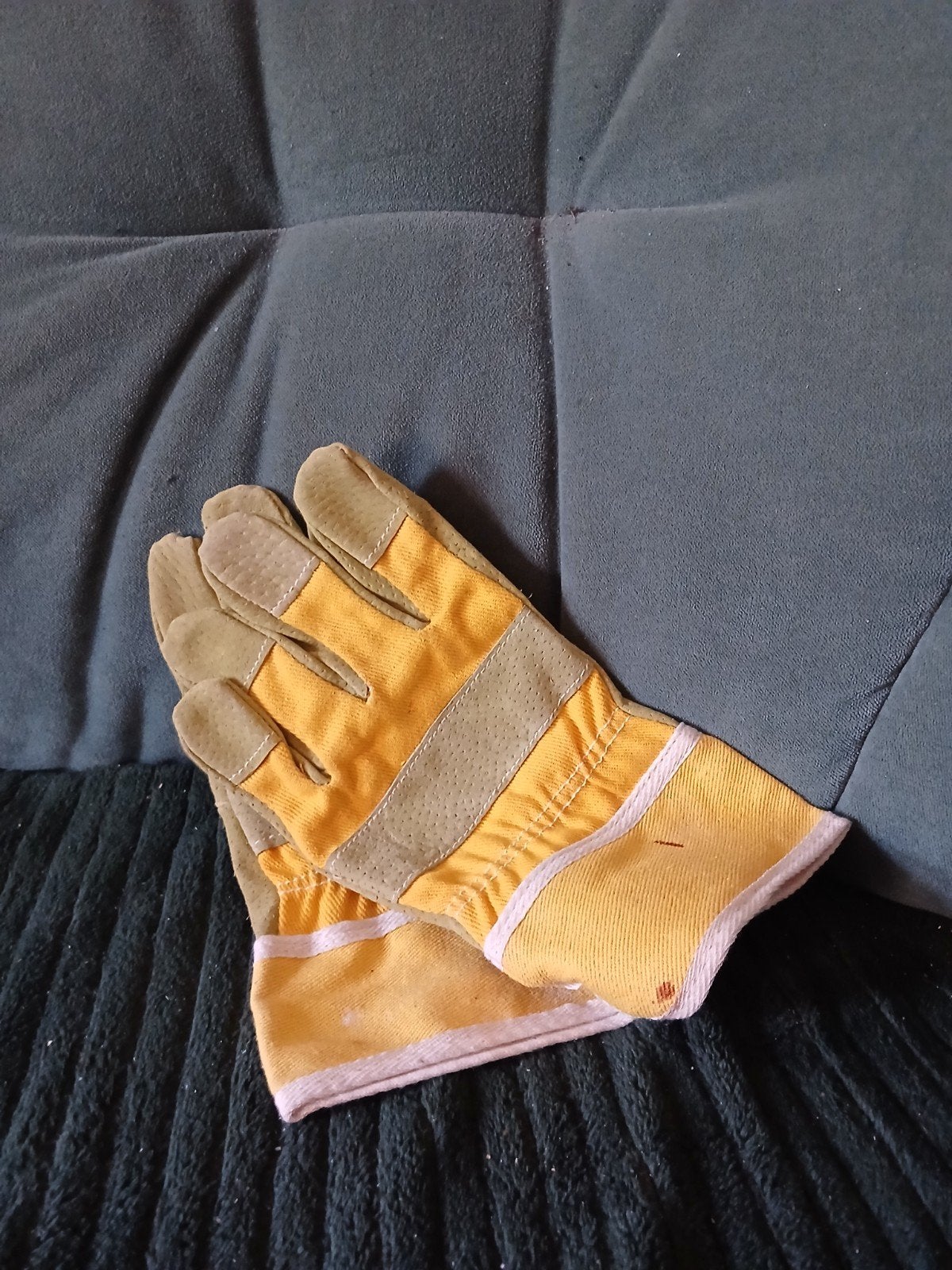 Handschoenen, Ophalen