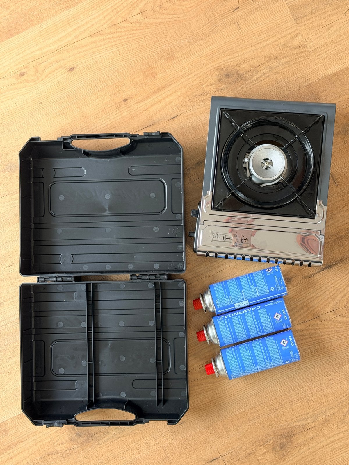 Campingaz gasbrander met 3 gaspatronen en koffer, Caravans en Kamperen, Kampeeraccessoires, Ophalen, Zo goed als nieuw