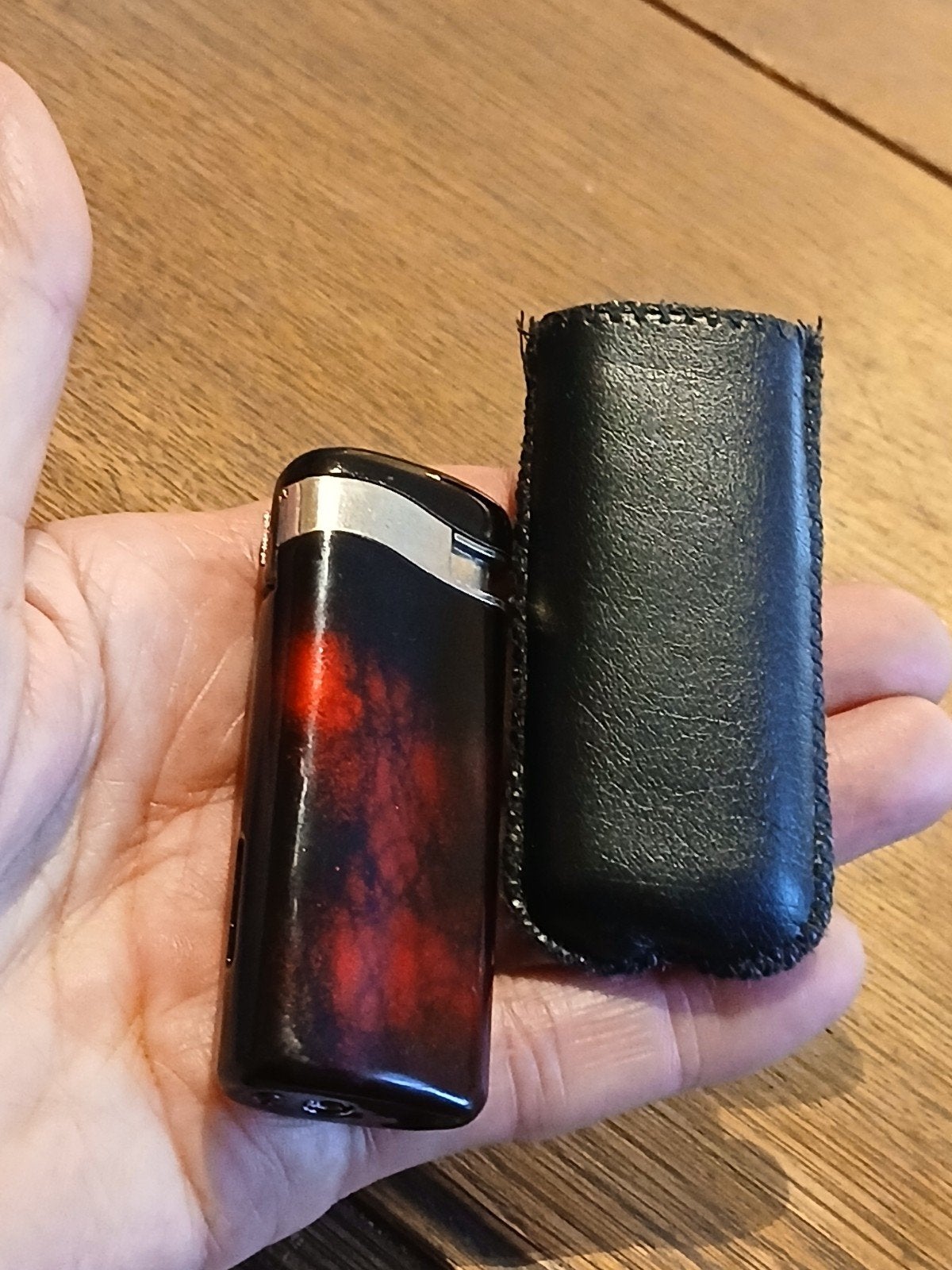 PRACHTIGE VINTAGE AANSTEKER. GEWELDIGE KLEUREN.., Ophalen of Verzenden, Zo goed als nieuw, Aansteker