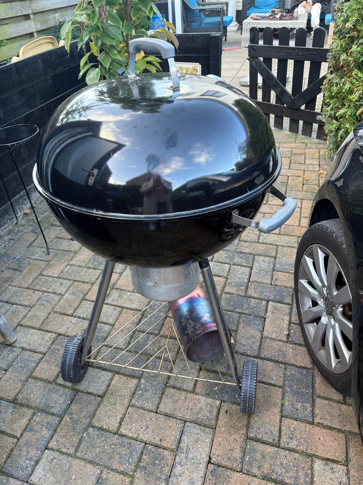 Zwarte Kogelbarbecue op Wielen - Gebruikt, Ophalen, Gebruikt