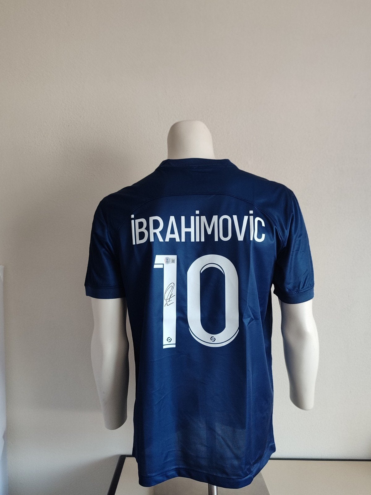 PSG shirt gesigneerd door Zlatan Ibrahimovic met Beckett coa, Verzamelen, Sportartikelen en Voetbal, Ophalen of Verzenden, Nieuw