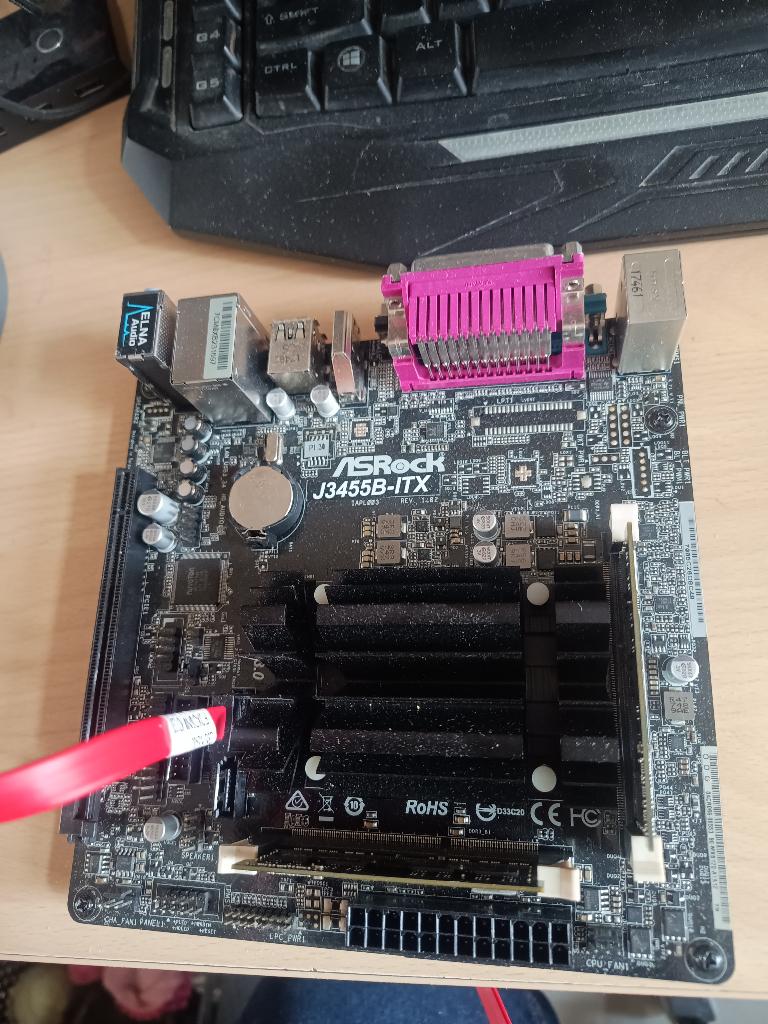 asrock itx Quad-Core 2.3 GHz 16 gb, Computers en Software, Moederborden, Gebruikt, DDR3, Ophalen of Verzenden, Mini-ITX