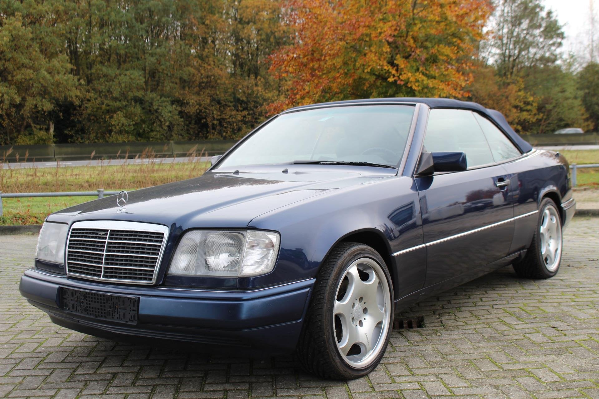 Mercedes-Benz E-Klasse 200-500 (W124) 200 CE NETTE ORIGINELE, Stof, Cabriolet, Blauw, Bedrijf