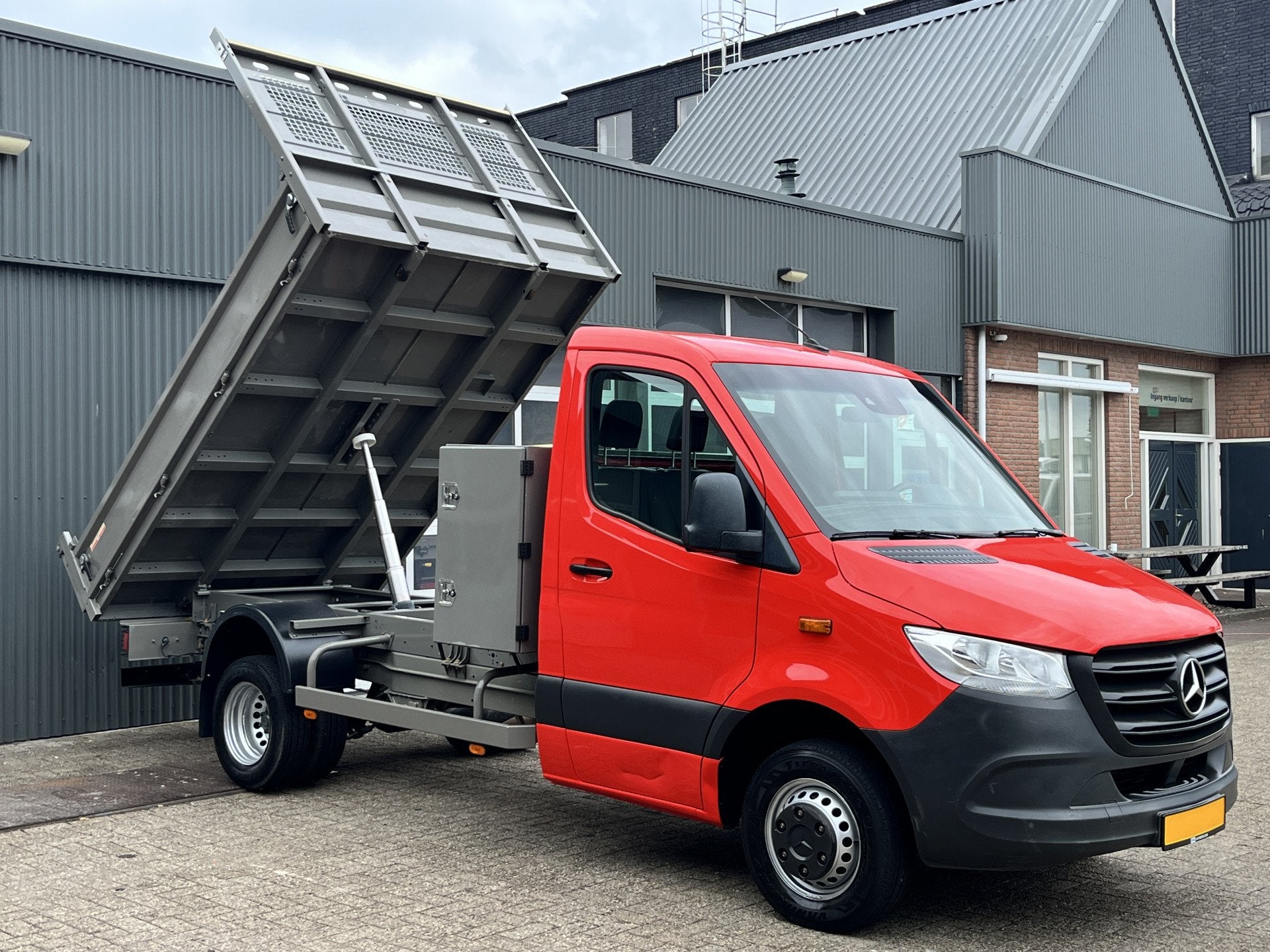 Mercedes-Benz Sprinter 514 2.2 CDI Kipper Airco Trekhaak 350, Auto's, Bestelauto's, Achterwielaandrijving, Gebruikt, Zwart, Start-stop-systeem