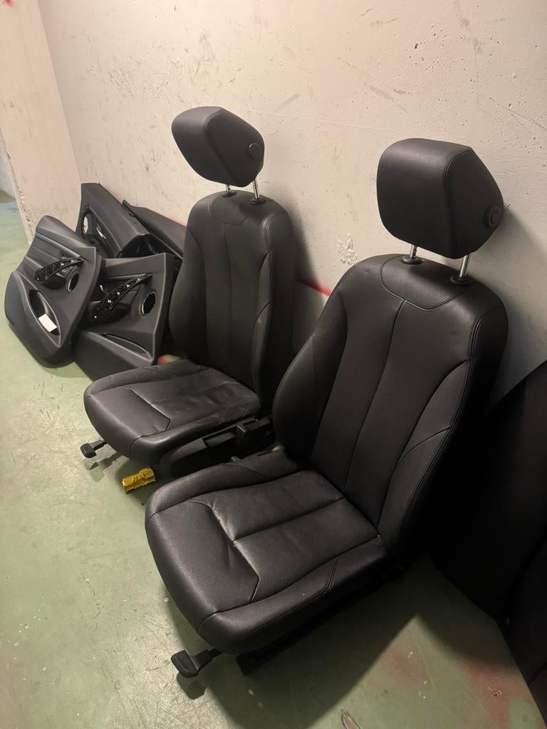 Bmw 3 Serie F30 Zwart lederen bekledingset  Compleet, Ophalen of Verzenden, BMW