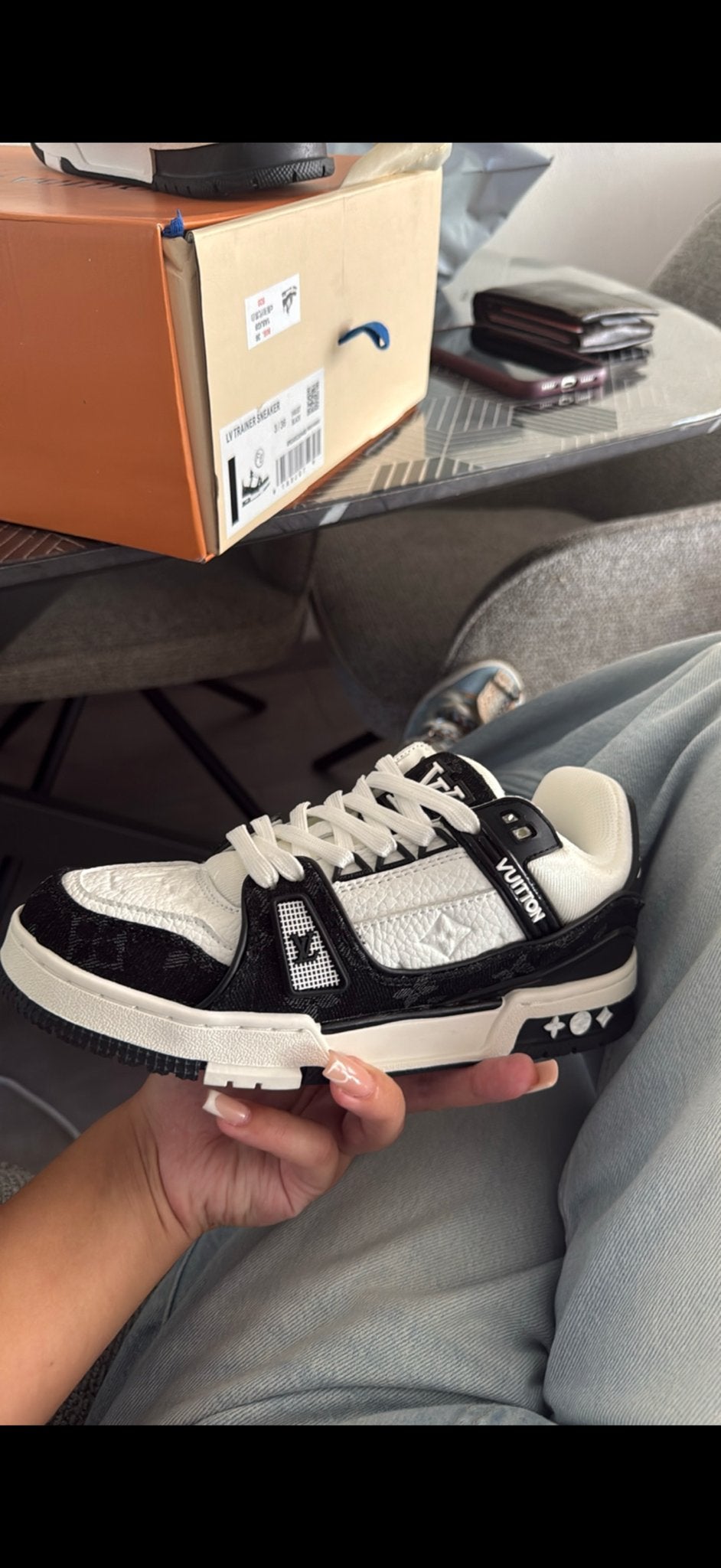 Louis Vuitton LV Trainer Sneakers Maat 36, Ophalen of Verzenden, Zo goed als nieuw, Zwart, Sneakers of Gympen