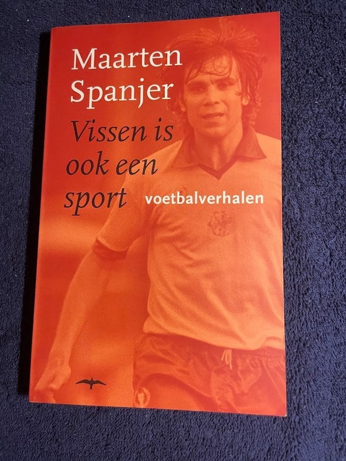 Boek: Vissen is ook een sport – Maarten Spanjer., Gelezen, Maarten Spanjer., Ophalen of Verzenden, Balsport