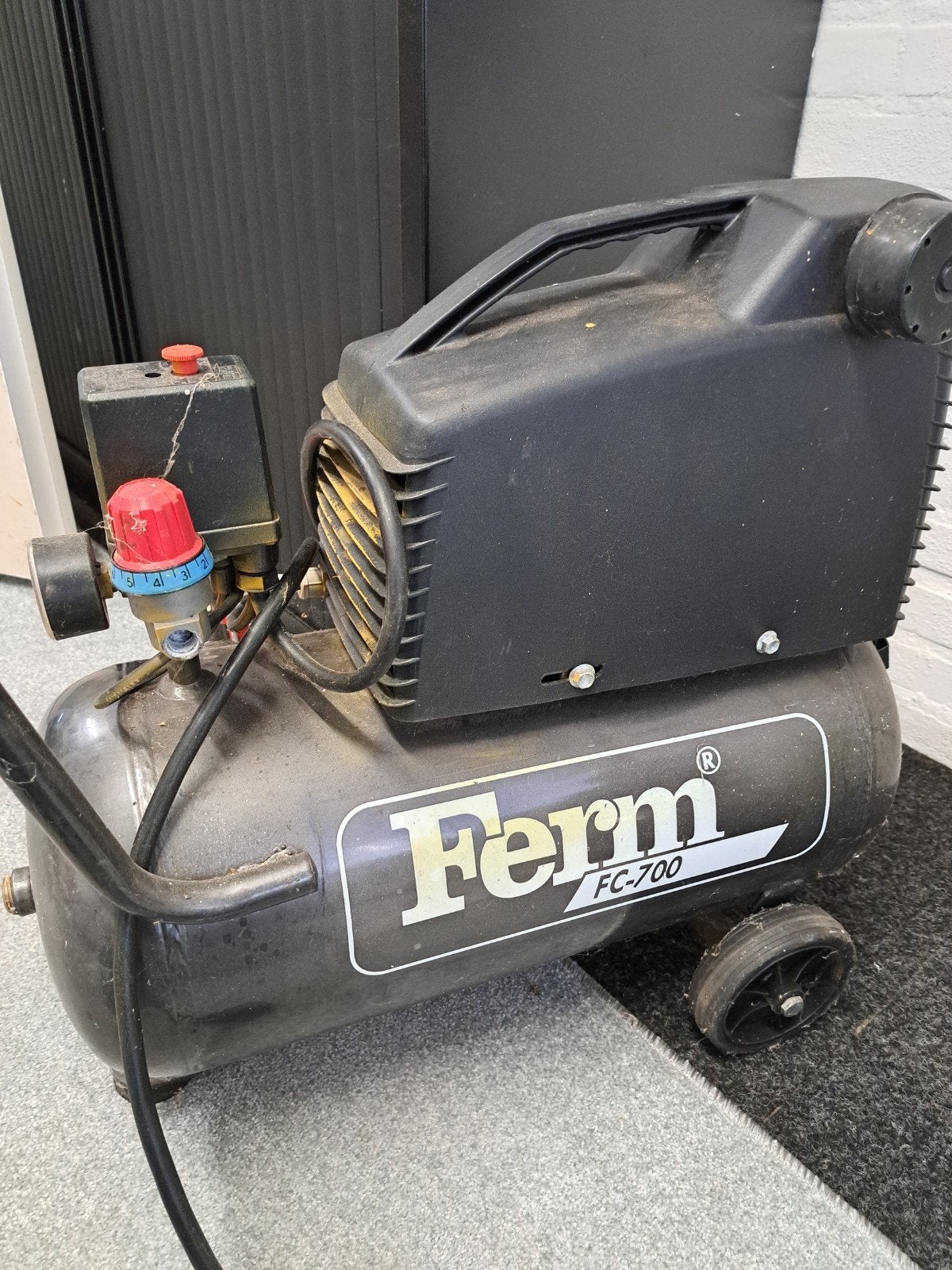 Ferm FC-700 Compressor - Compact en Mobiel, Ophalen of Verzenden