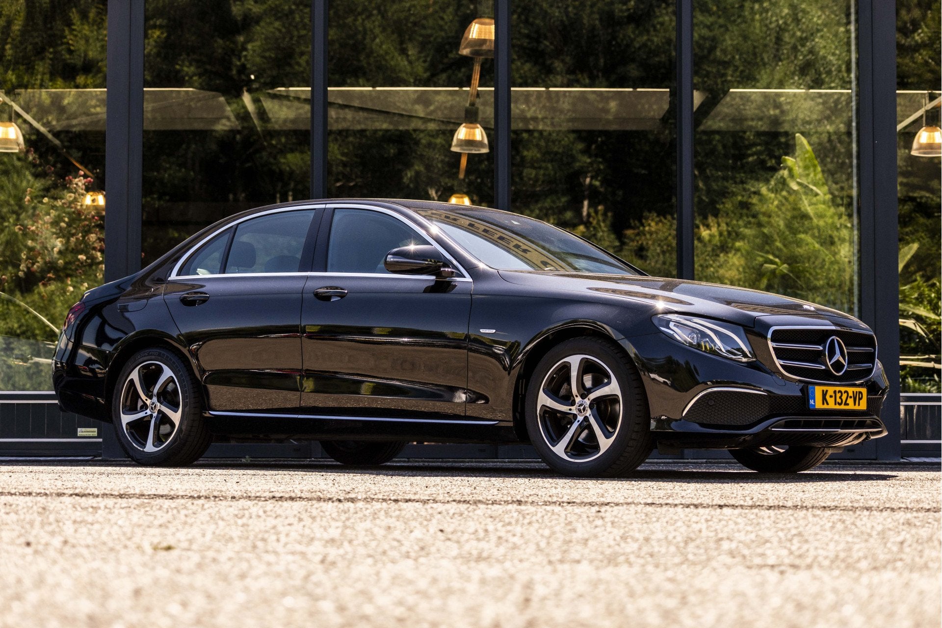 Mercedes-Benz E-Klasse 200 Business Solution Sport, Auto's, Automaat, Gebruikt, Euro 6, Zwart