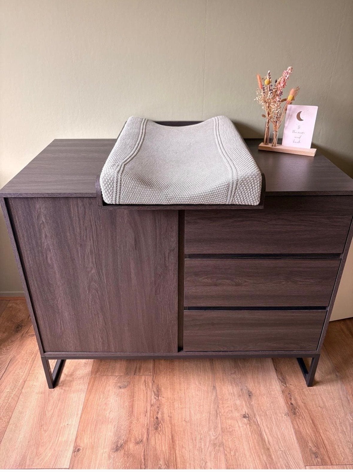 Super fijne Commode met 3 lades en een kastje, Kinderen en Baby's, Kinderkamer | Commodes en Kasten, Ophalen, Gebruikt, 50 tot 70 cm