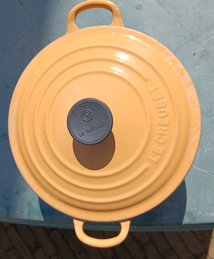 Vintage Le Creuset pan en deksel Yellow tangerine 20cm (G286, Le Creuset, Ophalen of Verzenden, Gebruikt, Met deksel