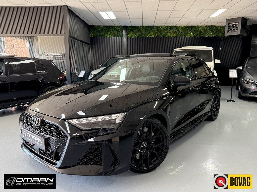 Audi RS3 Sportback 2.5 TFSI Quattro HULK ED. CARBON PANO, Auto's, Audi, Automaat, 12 maanden, Gebruikt, RS3