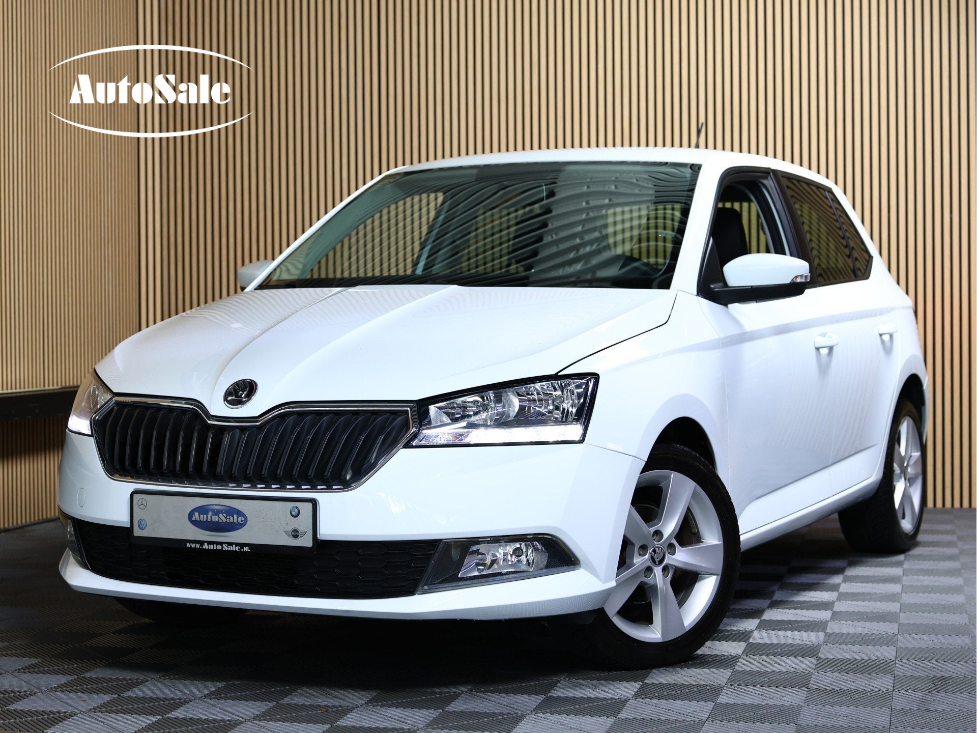 Skoda Fabia AVM AIRCO BLUETOOTH STOELVW PDC "19 (bj 2019), Stof, 540 kg, 60 pk, Wit
