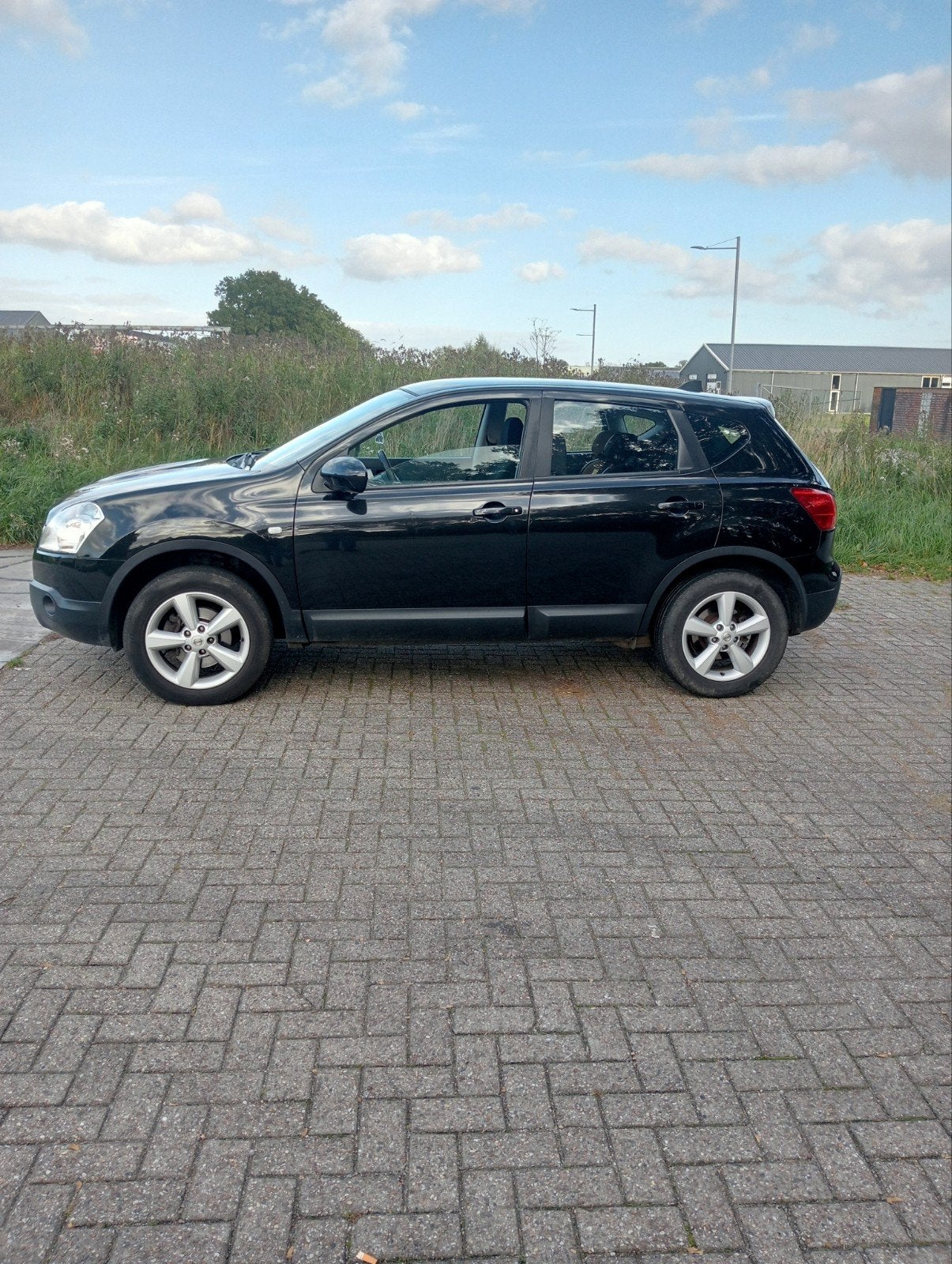 Foto 3 van Nissan Qashqai 2.0 2WD CVT 2008 Zwart