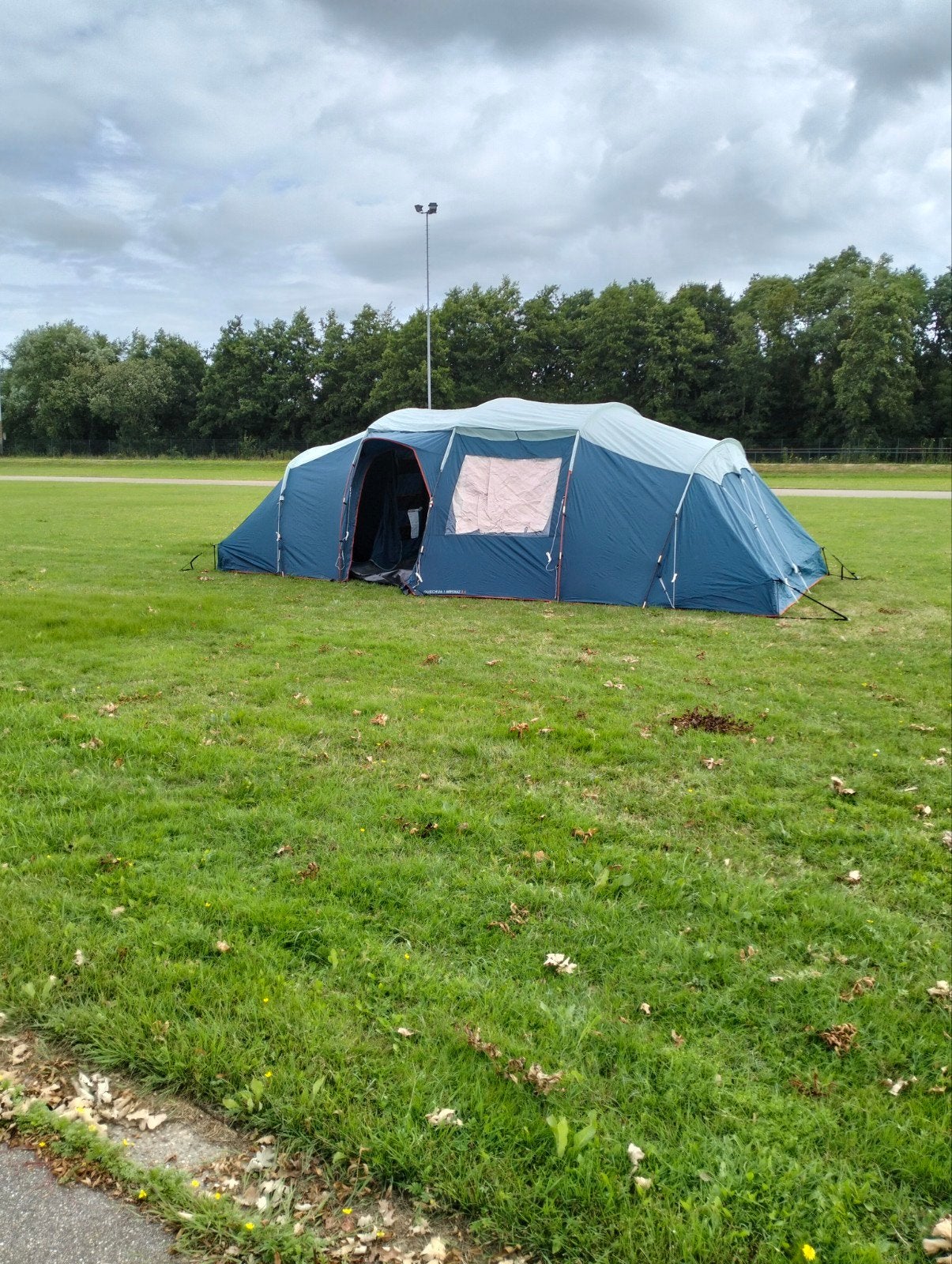 grote 8 persoons tent, Caravans en Kamperen, Ophalen, Zo goed als nieuw, Meer dan 6